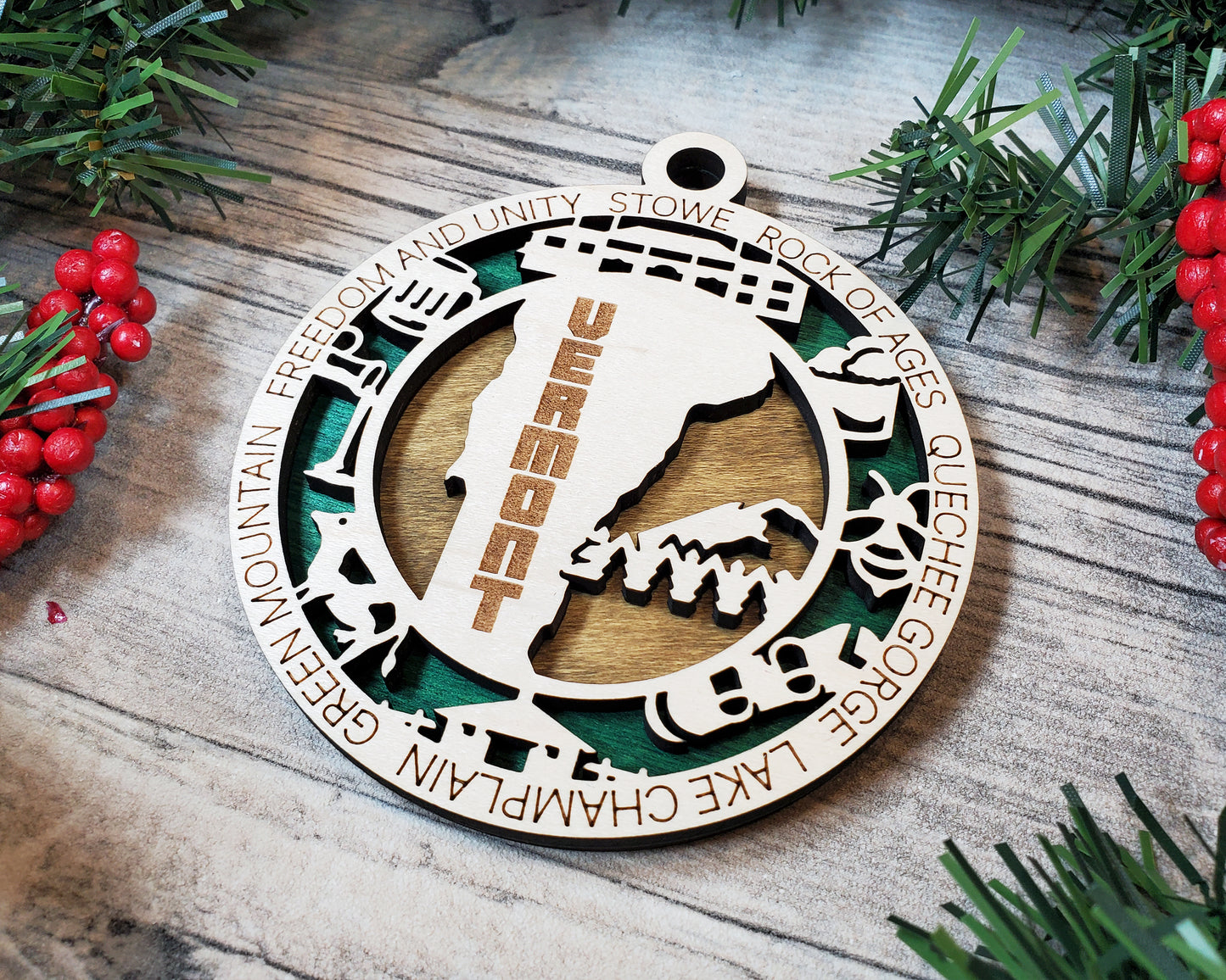 Vermont Round Ornament - KJW
