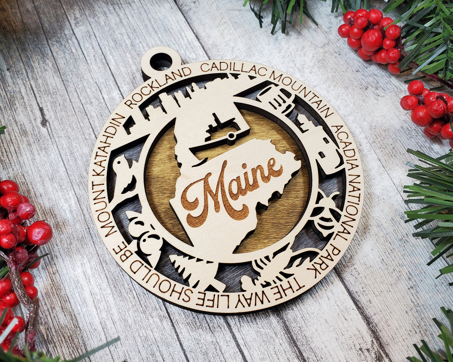 Maine Round Ornament - KJW