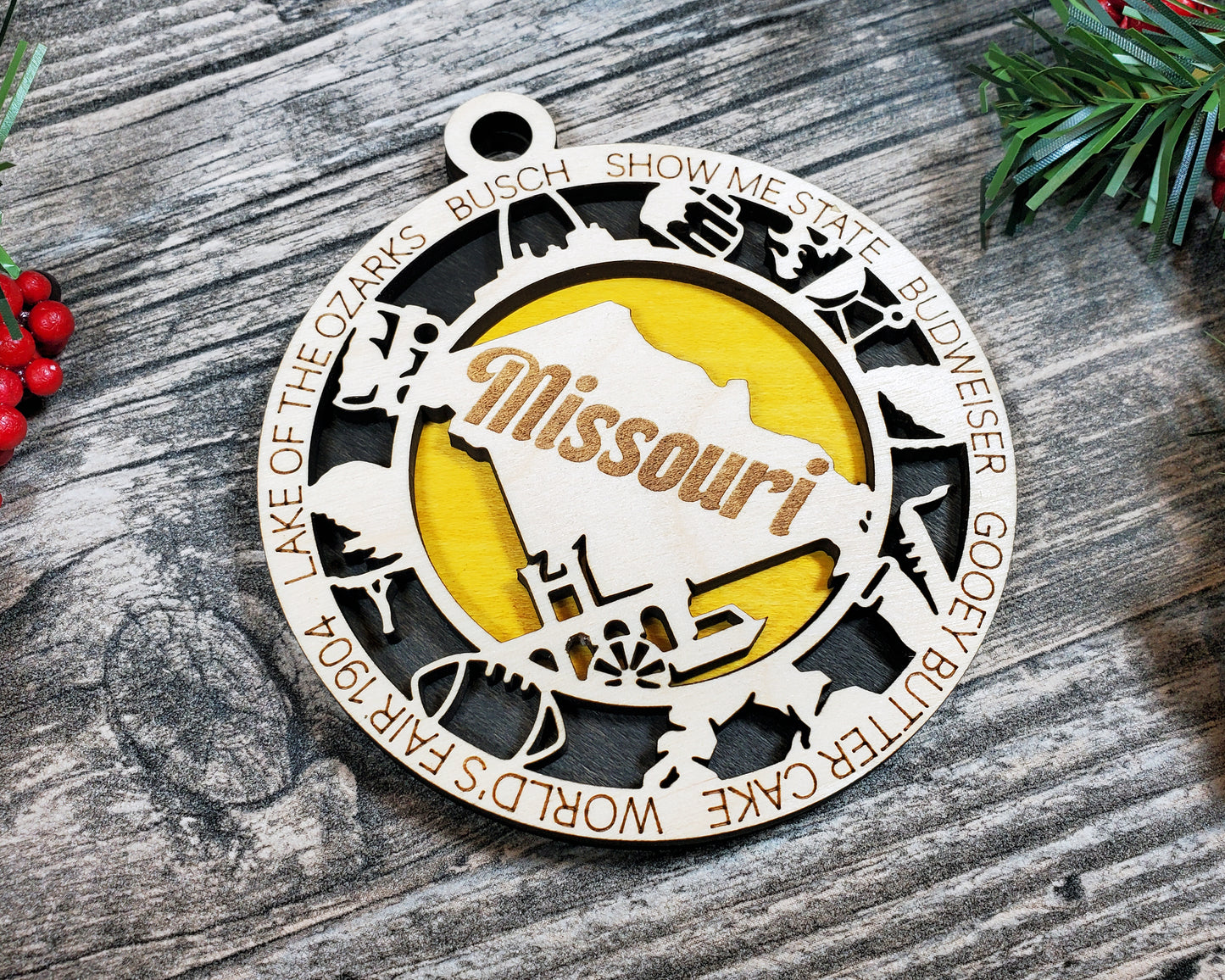 Missouri Round Ornament - KJW
