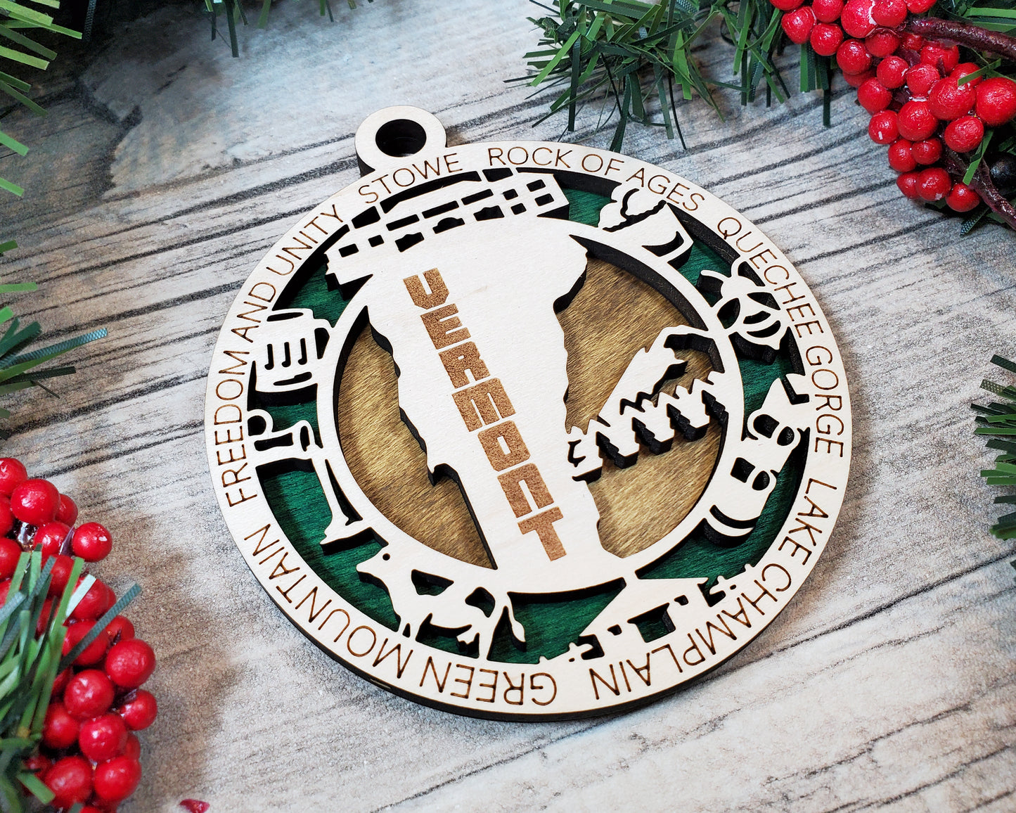 Vermont Round Ornament - KJW